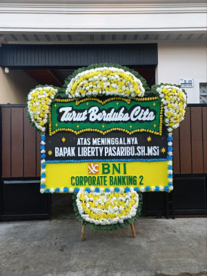 Papan Bunga Duka di Meral Barat